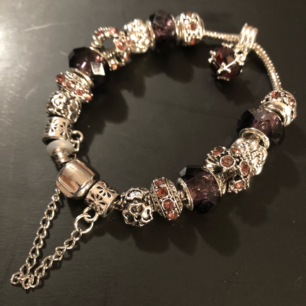 NEW Beautiful purple and silver bracelet